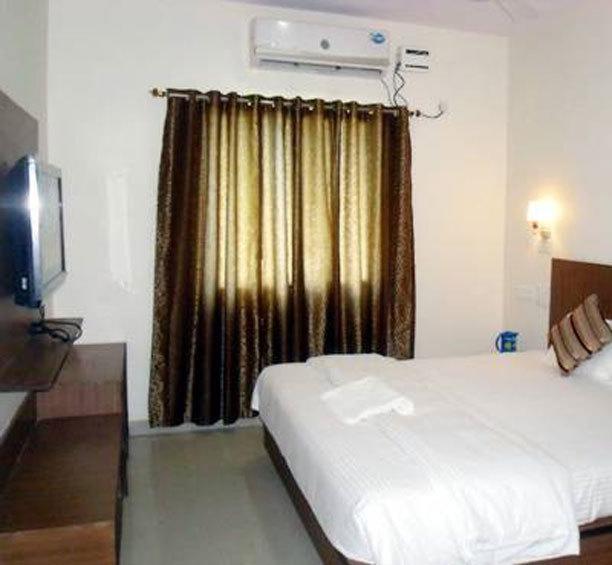 Hotel Fortune Residency Hyderabad Room photo